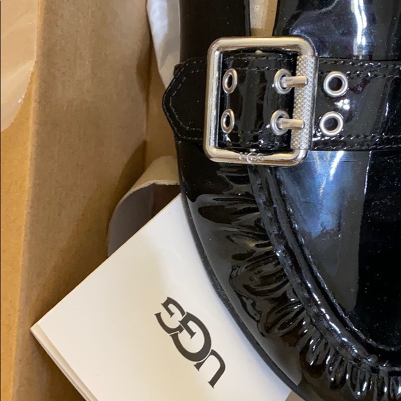 NEW 9.5 UGG Black Patent Flats Loafers EU 40.5 - Picture 2 of 8